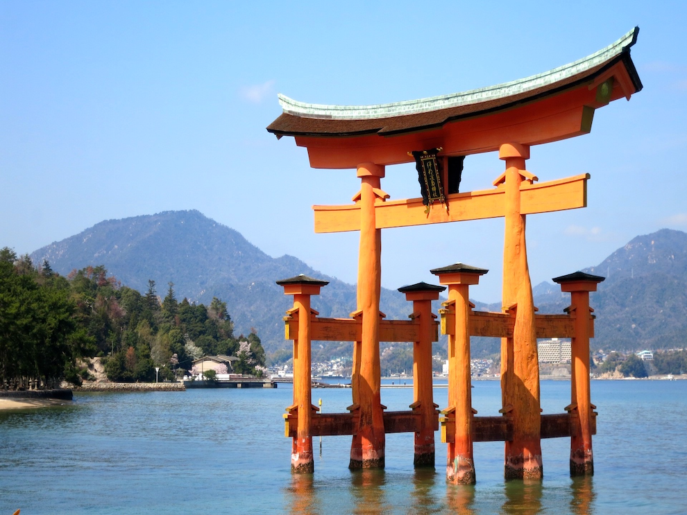 2015JapanDtravelTourSpring_Miyahima Tori 2015 copy